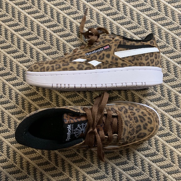 NWT Reebok Classic Leopard Platform Sneaker Shoes - Picture 4 of 4